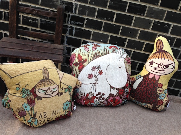 【新品未使用品】MOOMIN（ムーミン）ゴブラン織 クッション3種 ムーミンたちのゴブラン織りクッション（ドロップス） [2015.03.07(土