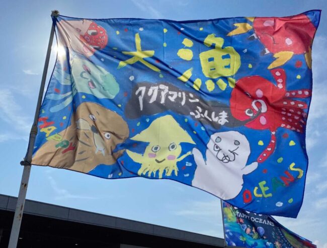 売れ筋がひ新作！ 着物 縮緬 扇面吉祥草花金彩模様 袖ハギレ